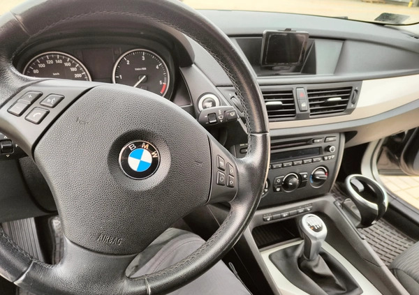BMW X1 cena 33900 przebieg: 263500, rok produkcji 2011 z Żarów małe 407